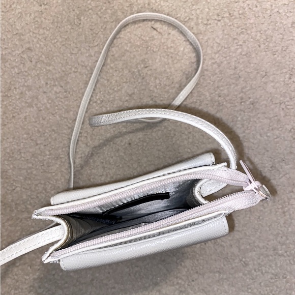 LIZ CLAIBORNE CROSSBODY PURSE - Picture 5 of 8